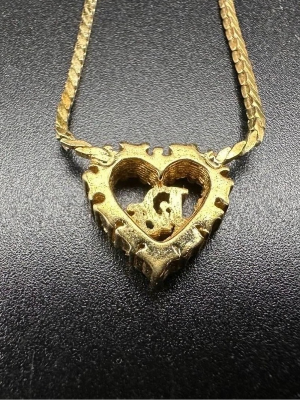 Christian Dior Gold Plated Heart Pendant Necklace with Clear Crystals - Picture 11 of 15